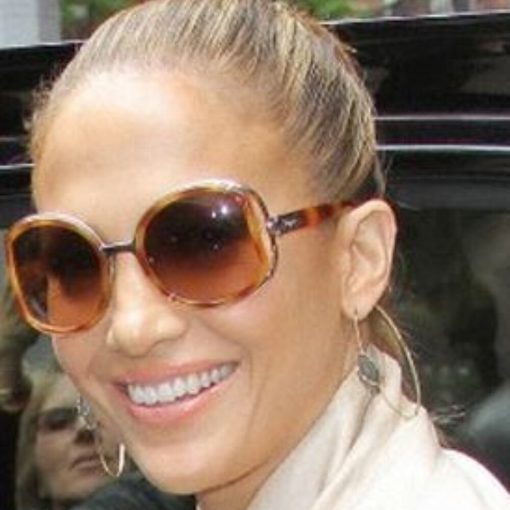 Salvatore Ferragamo SF719S Black Oversized Sunglasses – NWT w/ Case - Picture 8 of 9